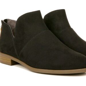 Dr. Scroll’s suede walking shoes, size 8.5